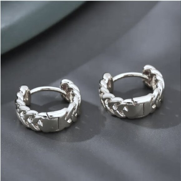 NEW Tayson Silver Plated Braided Chunky Huggie Hoop Earrings - Picture 2 of 3